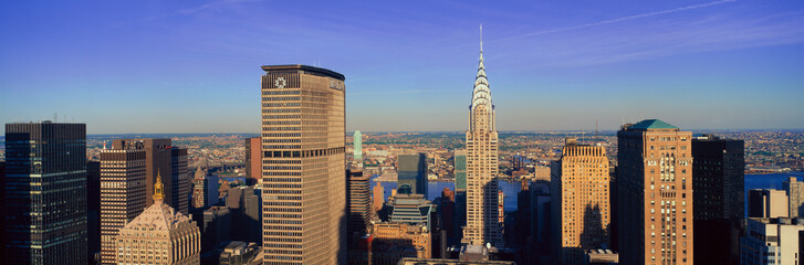 Fototapete - Panoramic aerial view of Chrysler Building and Met Life Building, Manhattan, NY skyline