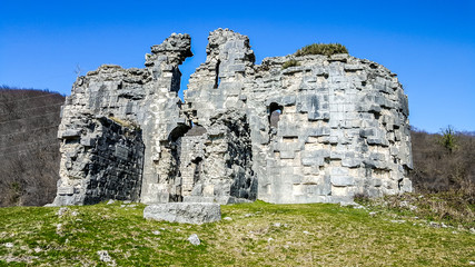 Wall Mural - The ruins of Bzyb temple. Abhkazia