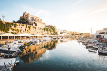 Ciutadella De Menorca En Verano Atardecer Puerto Deportivo Y Calles