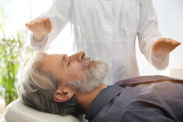 Wall Mural - Psychotherapist and patient in office. Hypnotherapy session