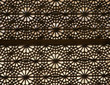 ażurowa okiennica w tradycyjny arabski wzór