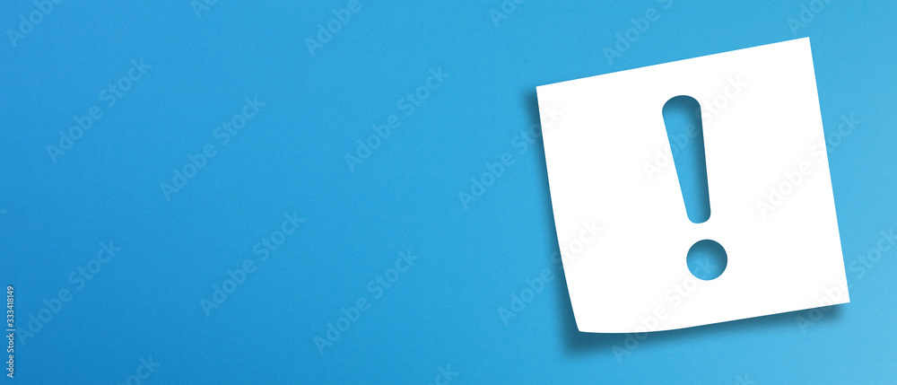 Note paper with exclamation mark on panoramic blue background	 - obrazy, fototapety, plakaty 