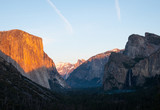 Fototapeta Na ścianę - Yosemite National Park Sunset