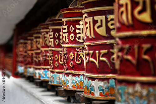 Fotomural Beautiful Tibetan prayer wheels