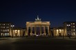 Berlin Brandenburger Tor bei nacht beleuchtet normal