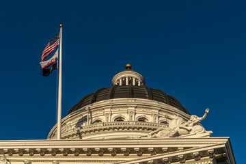 Canvas Print - CALIFORNIA STATE CAPITOL BUILDING LATE LIGHT