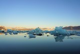 Fototapeta  - Jökulsárlón Glacier Lagoon in der Morgensonne