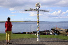 John O'Groats (Scotland), UK - August 04, 2018: Multi Directional Signpost At John O'Groats Area, Caithness, Scotland, Highlands, United Kingdom