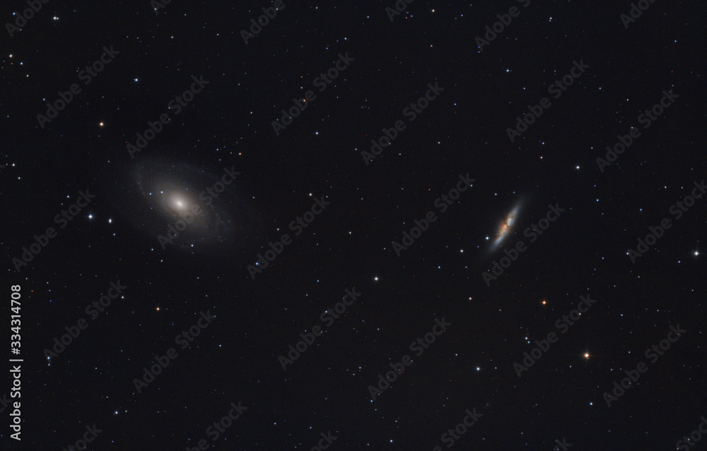 M81 e M82  due galassie nella costellazione dell’orsa maggiore  - obrazy, fototapety, plakaty 