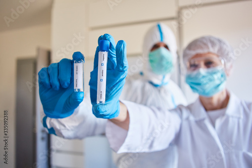 Cuadros en Lienzo Covid-19 rapid test and vaccine in coronavirus crisis