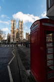Fototapeta Londyn - red telephone box in london