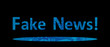 Text Fake News in blau mit Viren auf schwarzem Hintergrund!