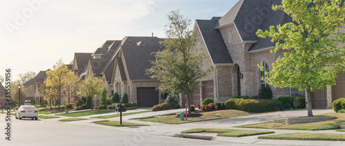 Fotografía Panoramic view upscale residential neighborhood with two story houses in suburbs