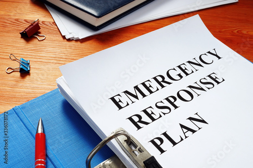 Cuadros en Lienzo Open folder with Emergency response plan.