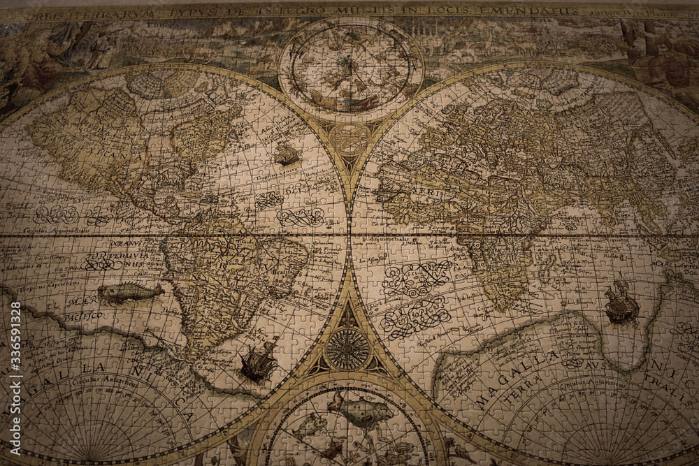 ancient world map puzzle - obrazy, fototapety, plakaty 