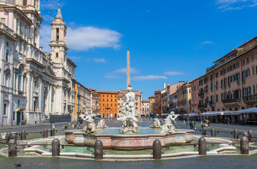 Wall Mural - Following the coronavirus outbreak, the italian Government has decided for a massive curfew, leaving even the Old Town, usually crowded, completely deserted. Here in particular Piazza Navona