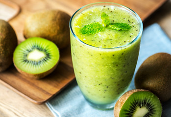 Wall Mural - Healthy kiwi smoothie summer recipe