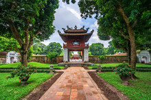 Van Mieu Quoc Tu Giam Or The Temple Of Literature Was Constructed In 1070, First To Honor Confucius And In 1076,Quoc Tu Giam As The First University Of Vietnam · 
