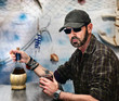 © mrcorento - hombre de mar tomando vino en la cantina del puerto