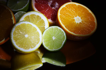 Poster - Mix of citrus fruits cut in different forms