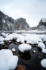 Wall Mural - yosemite in winter