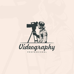 Videographer logo design Premium Vector