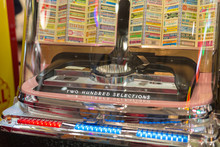 Details Of Retro Jukebox: Music And Dance In The 1950s