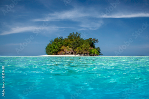 Fotomural Karimunjawa indonesia java beach coastline rocks. Blue, dream.