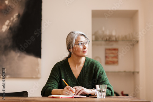Amazing pretty mature beautiful grey-haired woman Poster Mural XXL