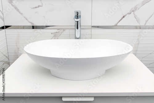 Cuadros en Lienzo Modern white bathroom sink basin