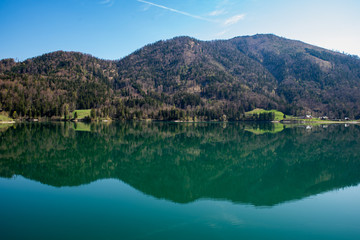 Canvas Print - idyllic lake in Austria