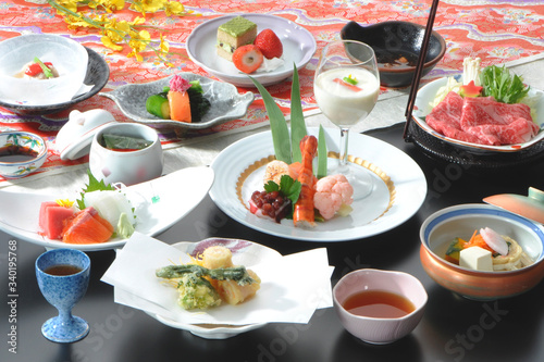 会席料理 和食 盛り付け 日本 Kaufen Sie Dieses Foto Und Finden Sie Ahnliche Bilder Auf Adobe Stock Adobe Stock 会席料理 和食 盛り付け 日本 Kaufen Sie Dieses Foto Und Finden Sie Ahnliche Bilder Auf Adobe Stock Adobe Stock