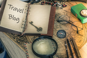 Aufkleber - Traveler's notebook with the words 