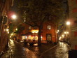 Verregnetes Kopfsteinpflaster in den Straßen von Stockholm