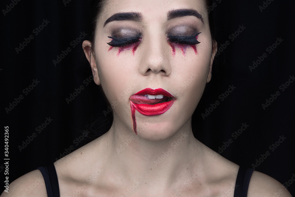 Woman Wearing Halloween Make-up - obrazy, fototapety, plakaty 