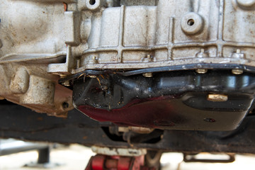 Gaer motor oil cover tank for  discharges old motor oil from the engine tank under the car on vehicle lift in workshop