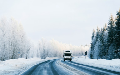 Sticker - Caravan in a road winter Rovaniemi reflex