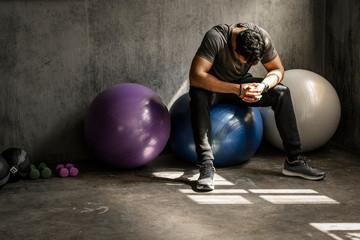 Wall Mural - Working out with balance balls