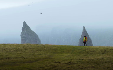 Wall Mural - duncansby sea stacks