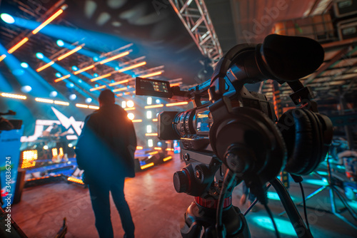 shooting a concert on television Poster Mural XXL