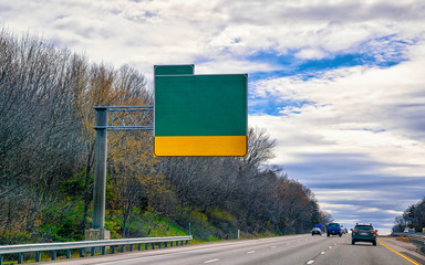 Road indicator plates in New York reflex