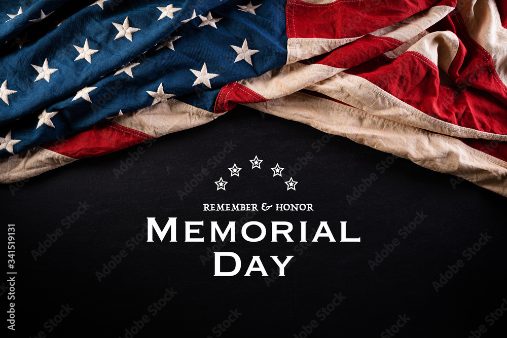 Happy Memorial Day. American flags with the text REMEMBER & HONOR against a blackboard background. May 25. - obrazy, fototapety, plakaty 