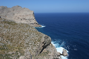 Wall Mural - cliff and sea