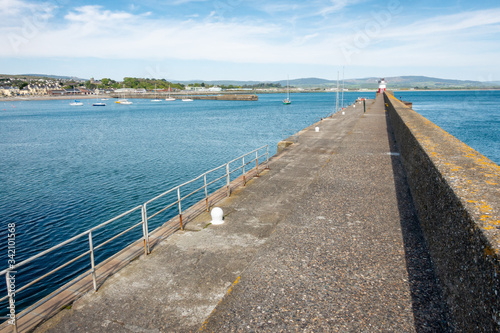 Cuadros en Lienzo Harbour at Wicklow Town, Ireland