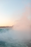 Fototapeta Nowy Jork - Lever de soleil sur les chutes du Niagara