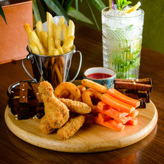 Canvas Print - beer and cocktail snack tray