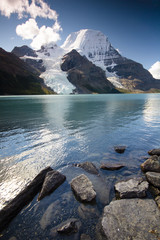 Canvas Print - Mountain Robson and Berg lake - Jasper National Park, Rocky Mountains, Canada