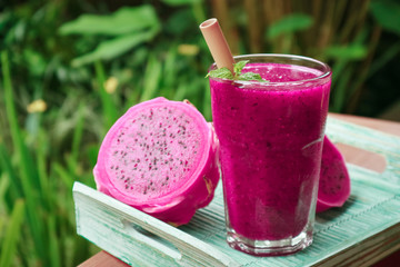 Sticker - Dragon fruit smoothie in glass