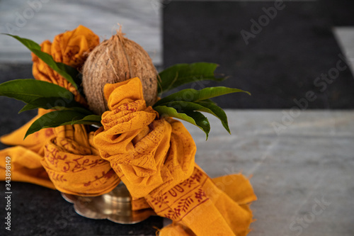Fotomural coconut for Indian Hindu Traditional Pooja