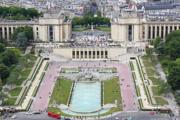 Wall Mural - Trocadero Gardens, viewed from the Eiffel Tower, Paris, France